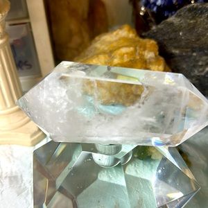Double terminated quartz crystal clear rainbows